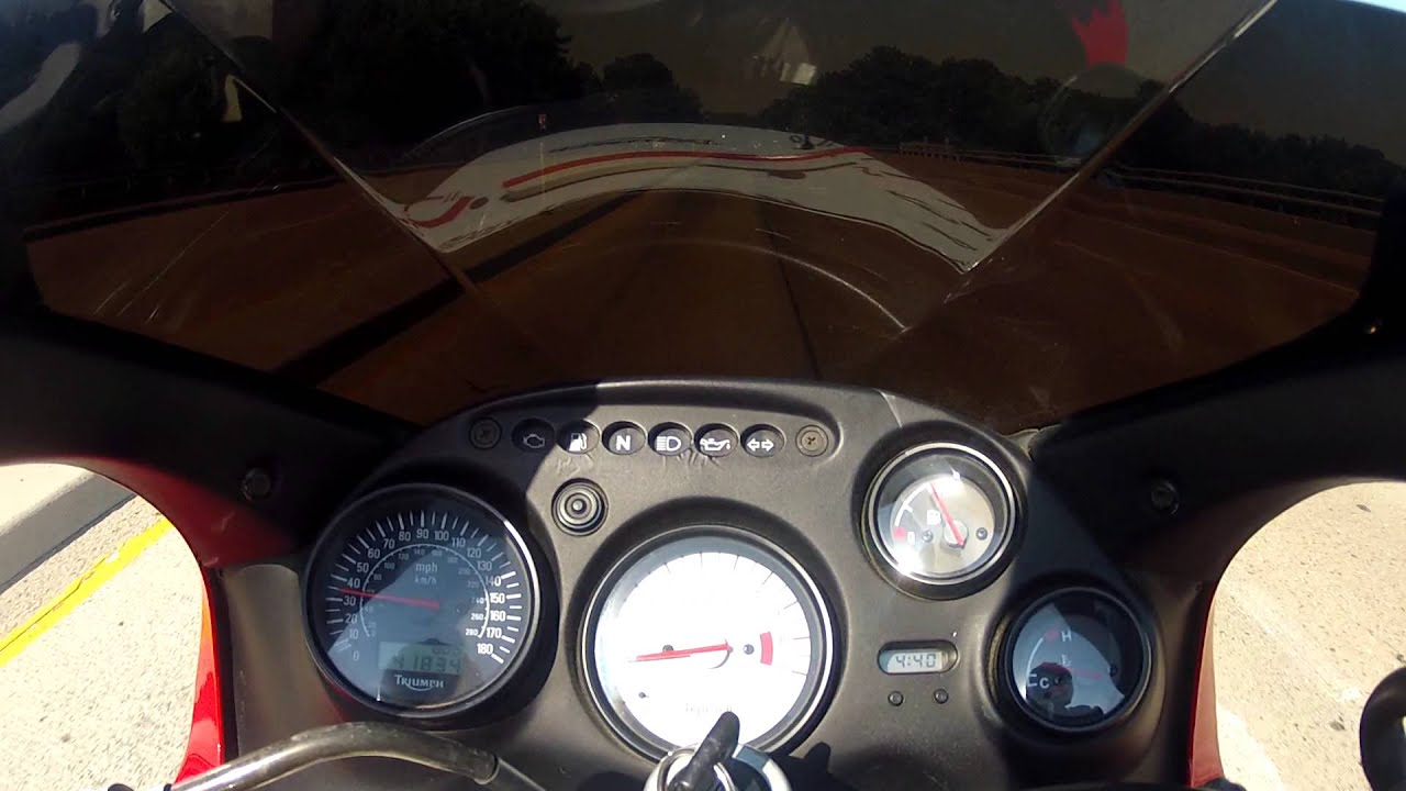 2002 TRIUMPH SPRINT ST 955i