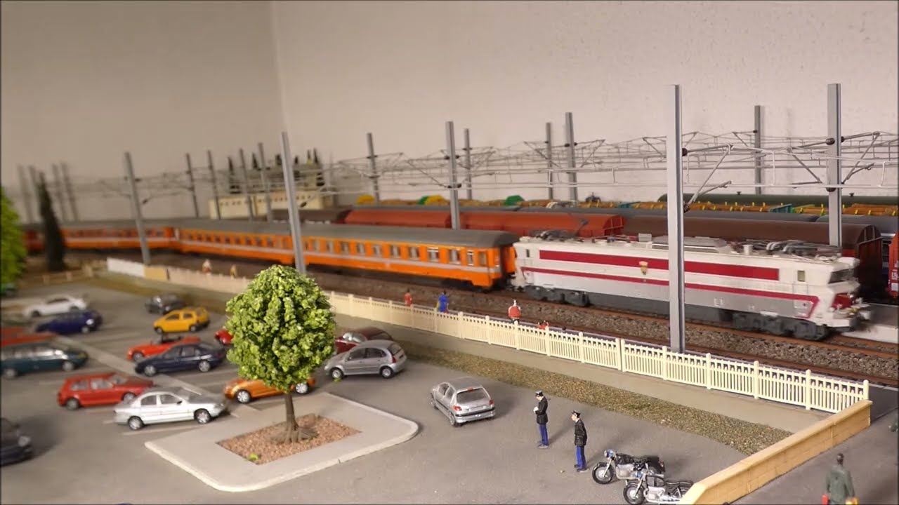 225 Trains variés Octobre 2025
