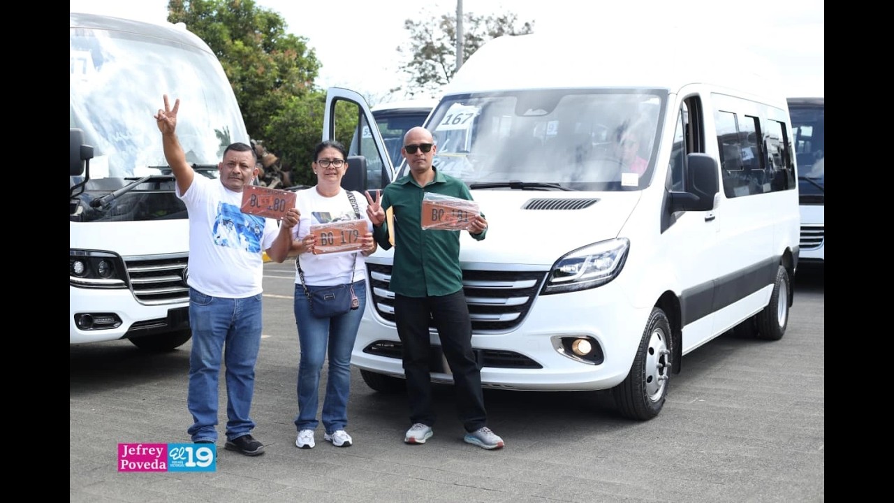 Transportistas de Nicaragua reciben modernos microbuses Yutong