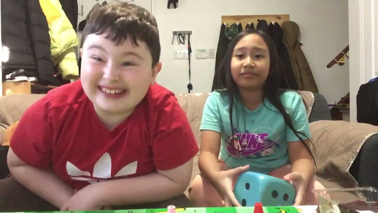 kate and andersons challenge podcast  SNAKES AND LADDERS (gone crazy) 