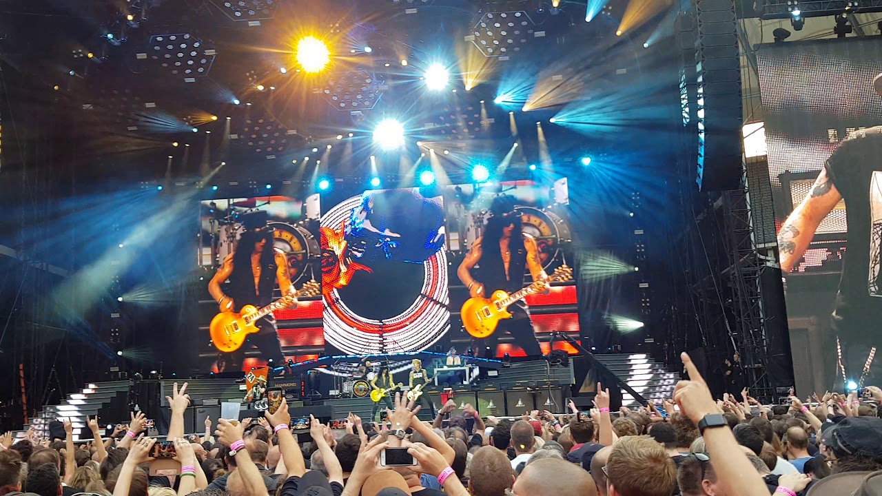 Guns N' Roses - Sweet Child O' Mine (live at Olympiastadion Berlin)