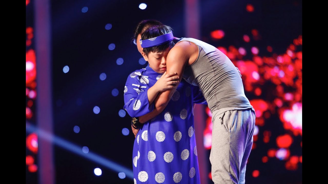 [FULL] Vietnam's Got Talent 2014 - ĐÊM TRÌNH DIỄN & CÔNG BỐ KẾT QUẢ BK 3 - TẬP 15 (04/01/2014)