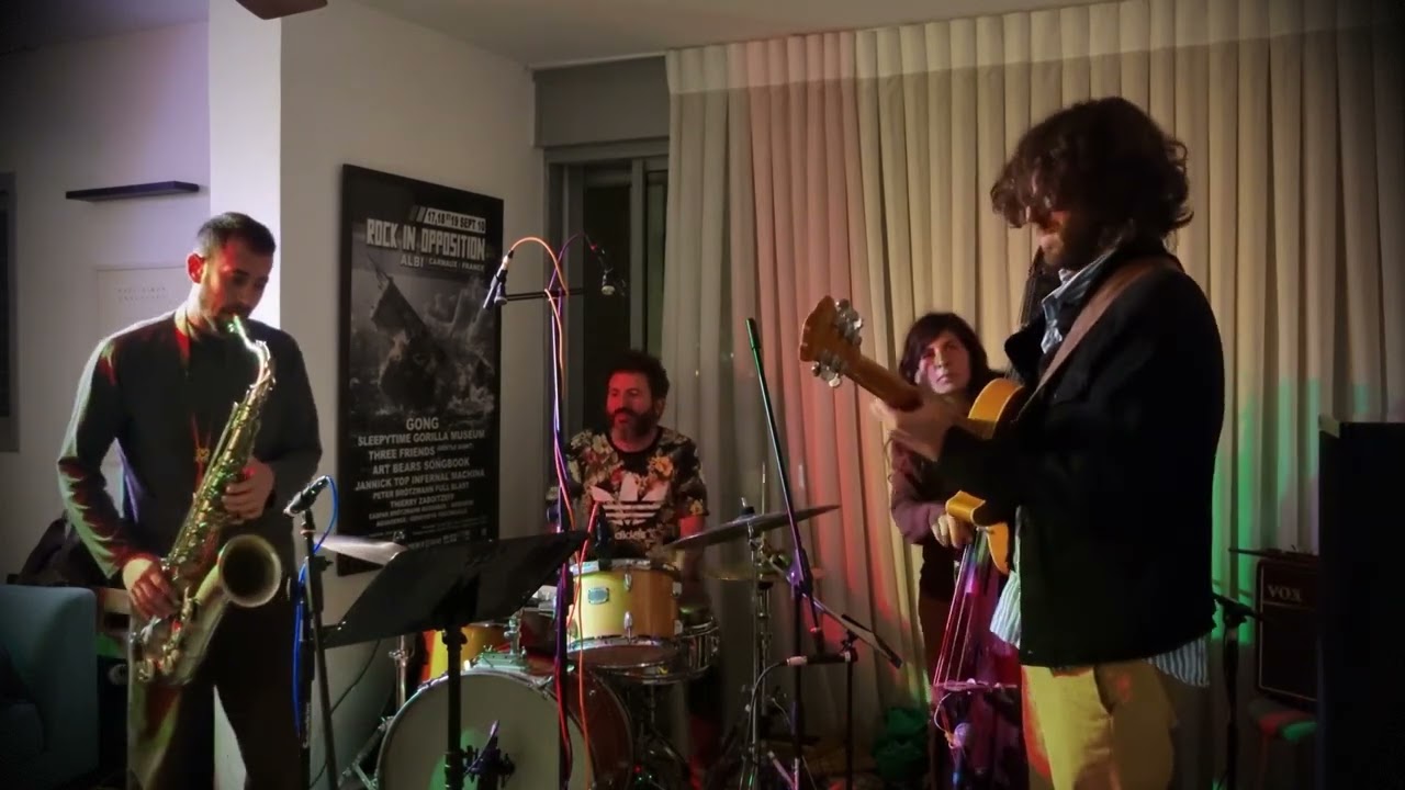 MEME - A Simple Essen - Live at Erez's