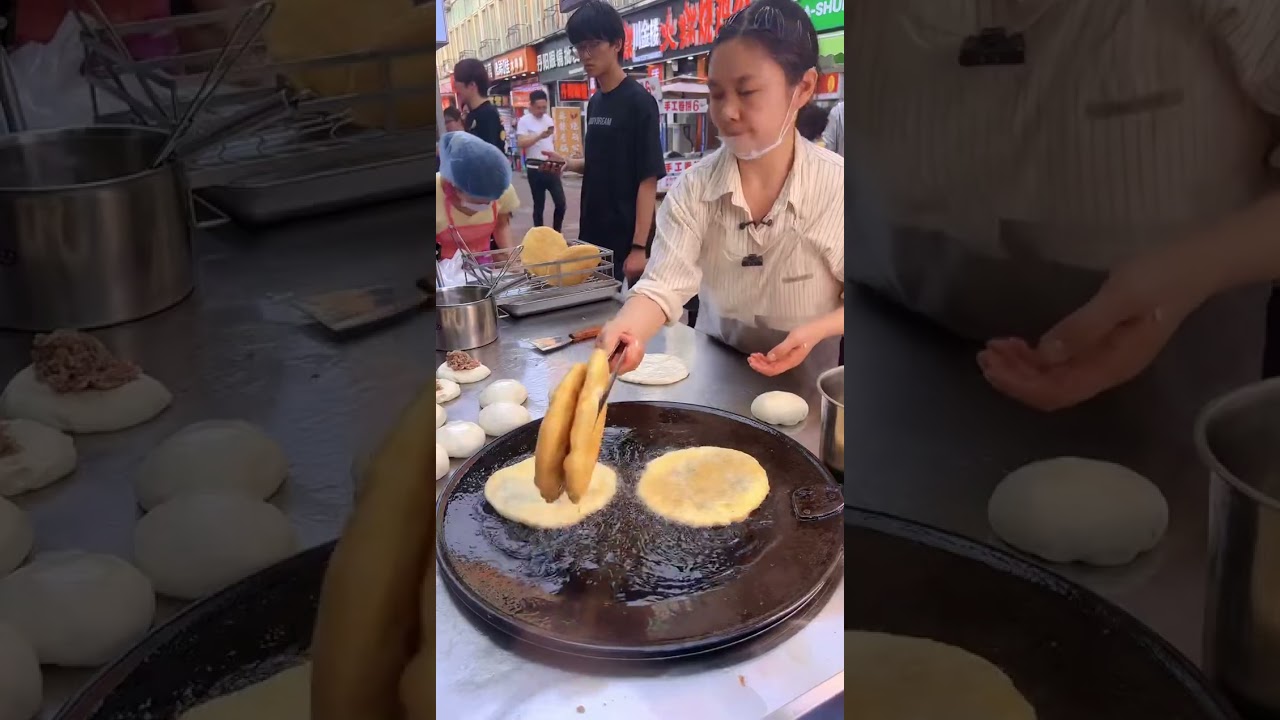 Set up a street stall to make and sell scallion pancakes to make money