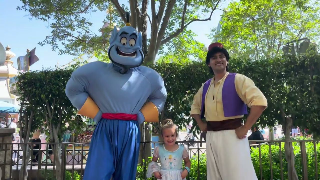 Aladdin + Genie Meet & Greet @ Fantasyland in Disneyland