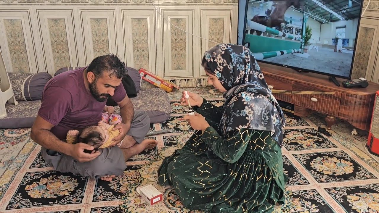 Hojjat is trying to create a hobby for Farzaneh that will allow her to be free.