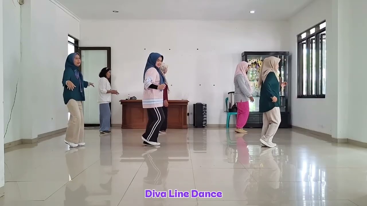 Jatuh Cinta//Line Dance//AniM (INA) & Dewi Saribanon(INA)// Diva line dance - Bandung City(INA)