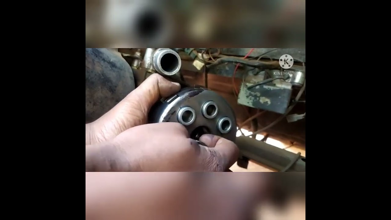 Bajaj 2 stroke auto Riksha clutch cover removing and installing full proper fitting  #subcribe#viral