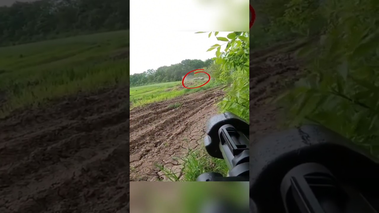 Soldiers take out armored vehicle #ukraine #war #shorts