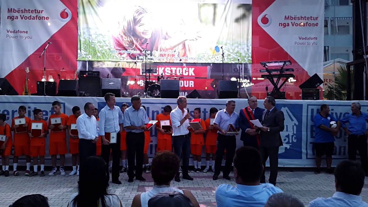 Fadil Vokrri Takohet Me Sokol Kushten