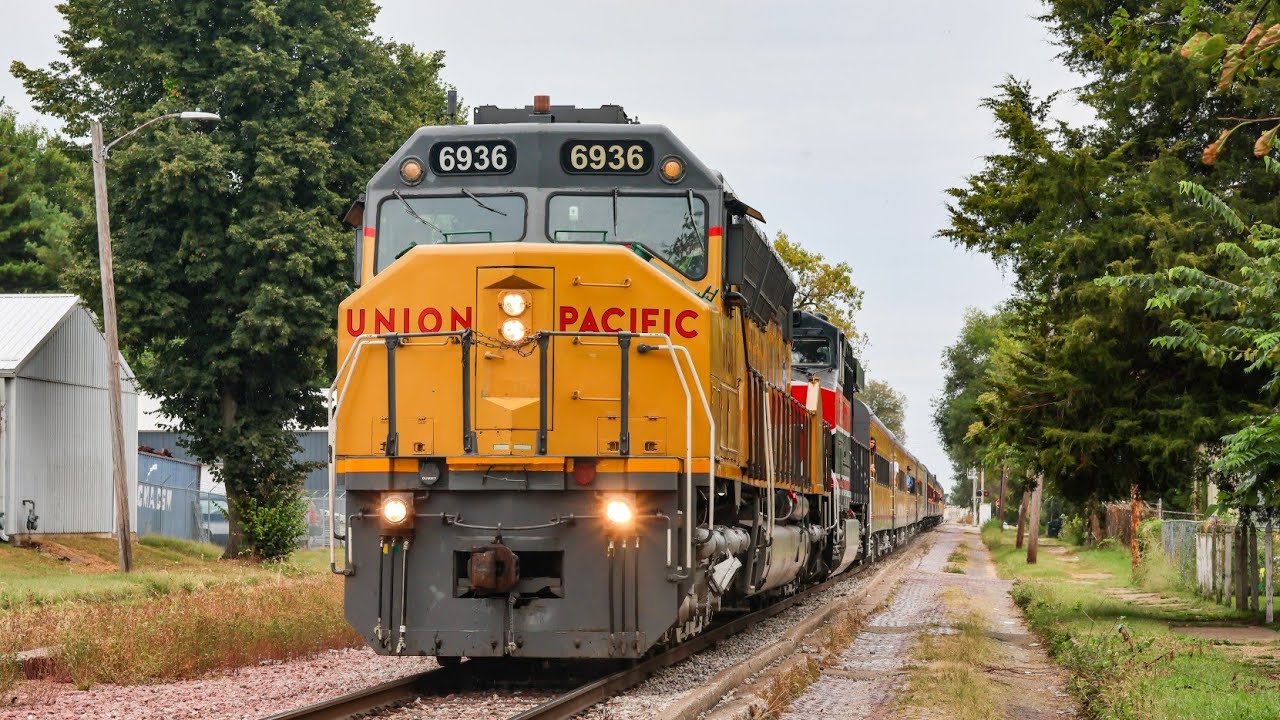UP 6936 Leads RRHMA Quad Cities Rocket At Davenport Iowa