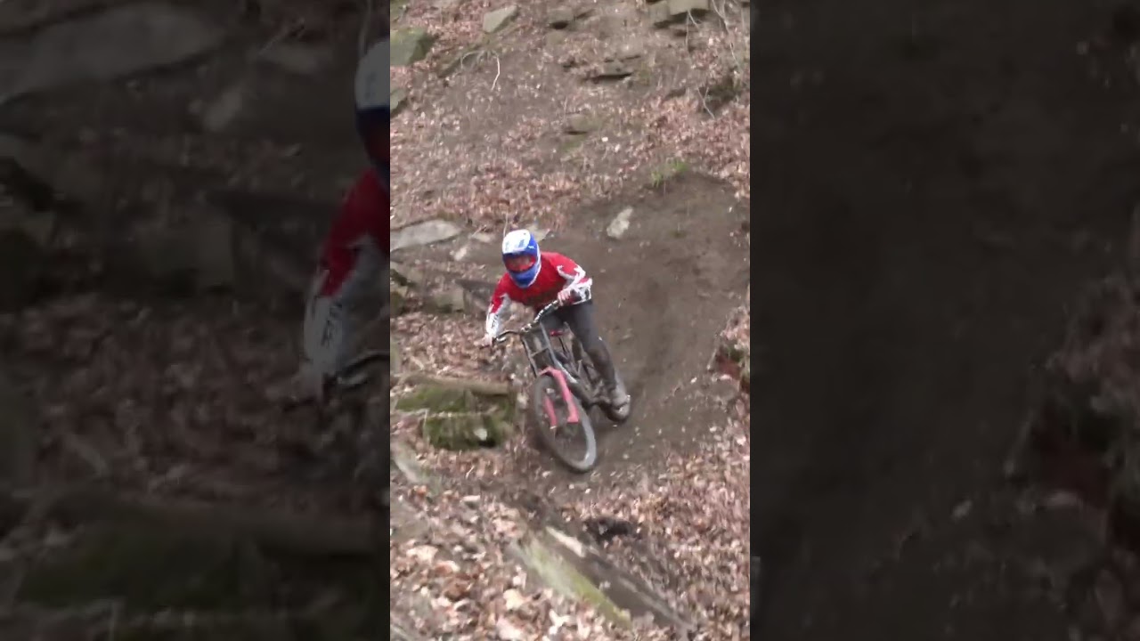 Loosedog Lewis downhilling in Bloom 