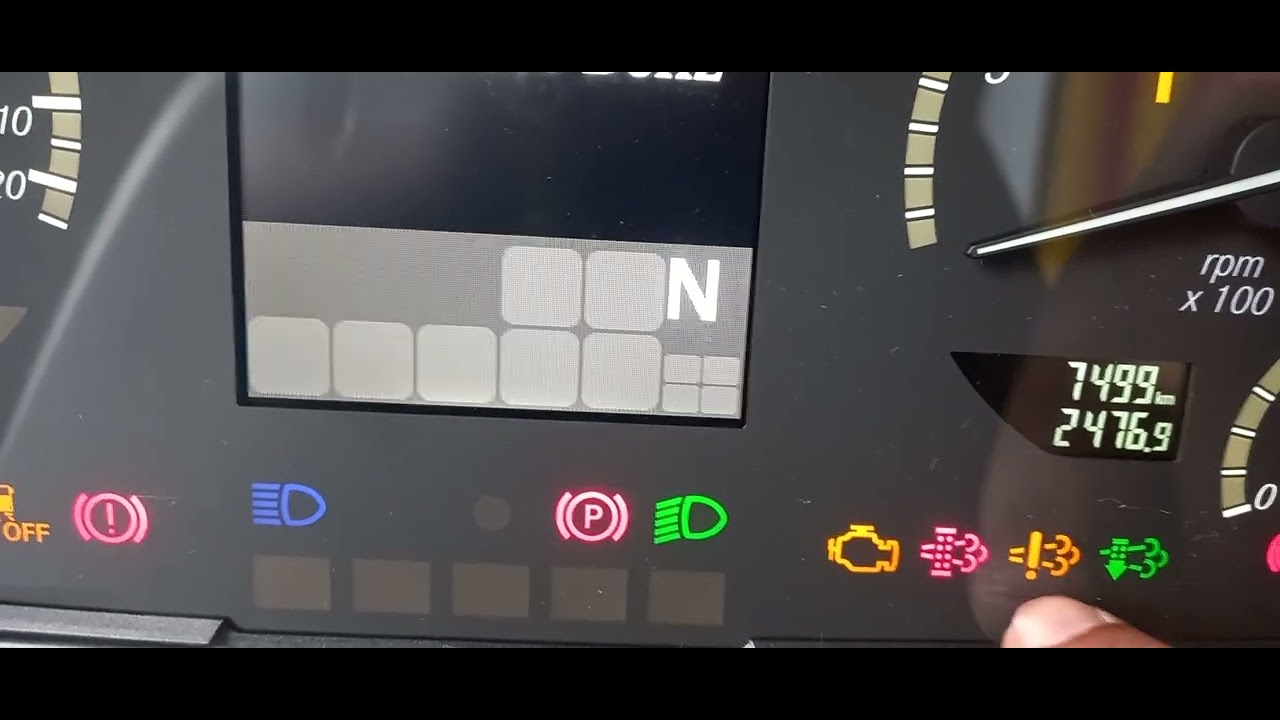 PAINEL E COMPUTADOR DE BORDO DO MERCEDES-BENZ OF1721 EURO 6, CAIO APACHE VIP V.. 2024