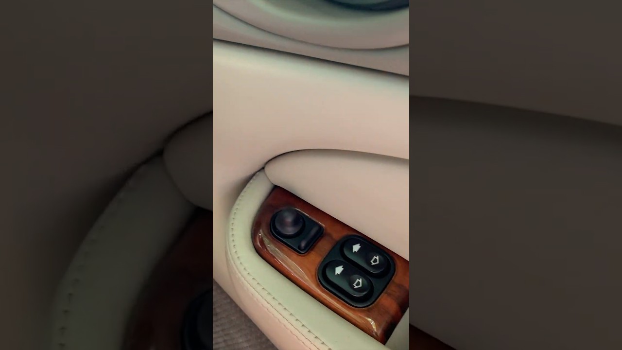 Hidden Door controls XK8 #shorts - Common car problems