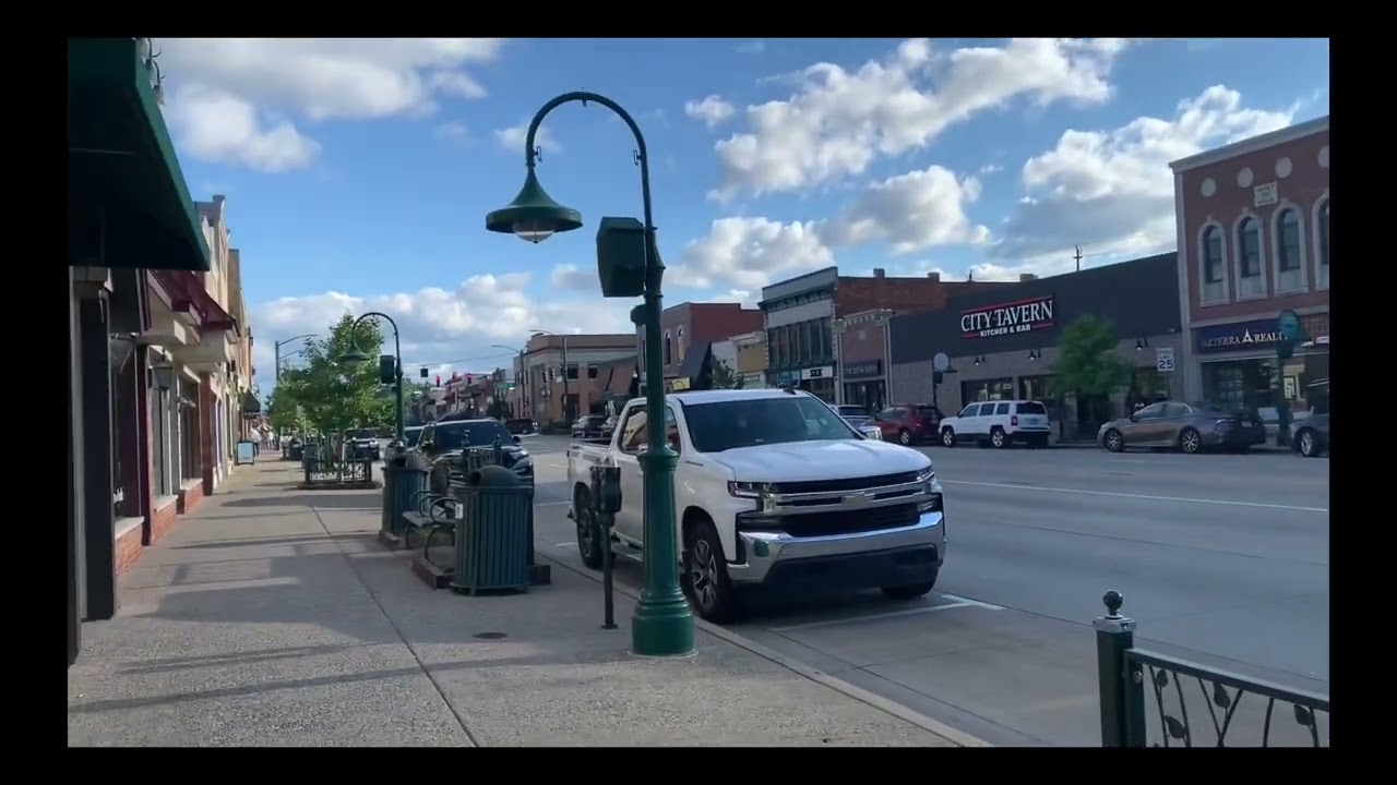 Let&rsquo;s walk at Downtown Rochester Hills, Michigan,🇱🇷