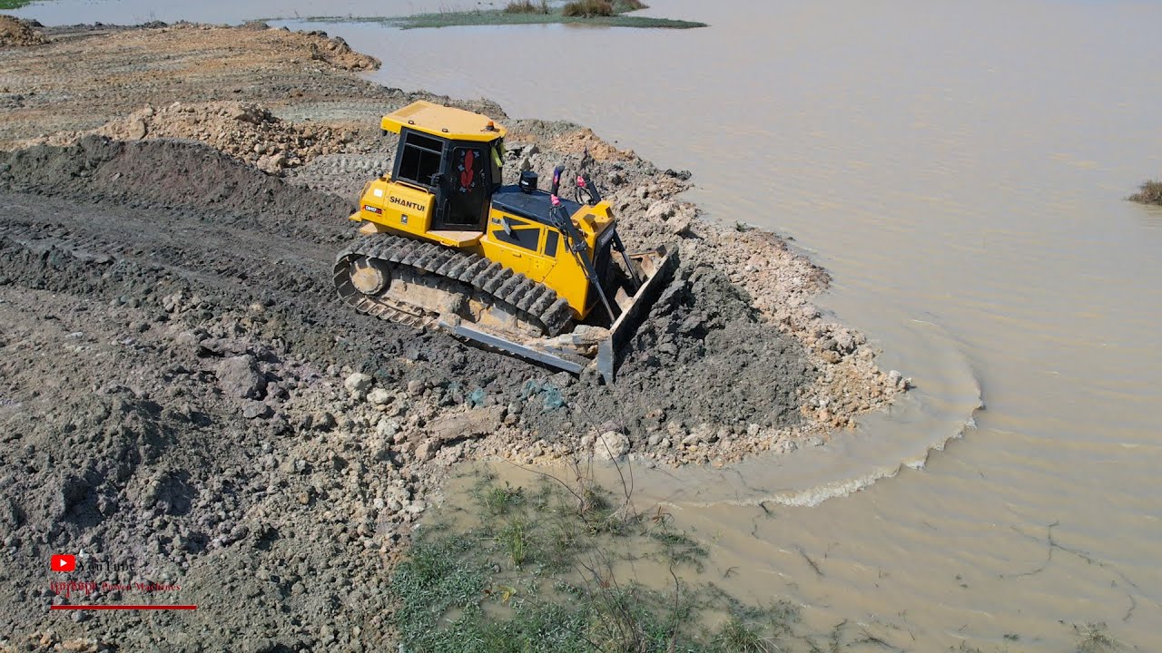 Great Power Huge Dozer Equipment Push Hard Land Stronger Removing Bulldozer Shantui New Brand