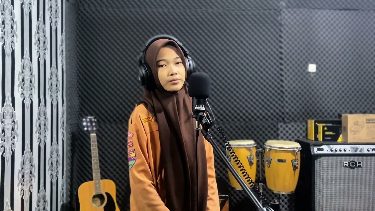 ✨ Qalbi Fil Madinah – Cover by Salsabila