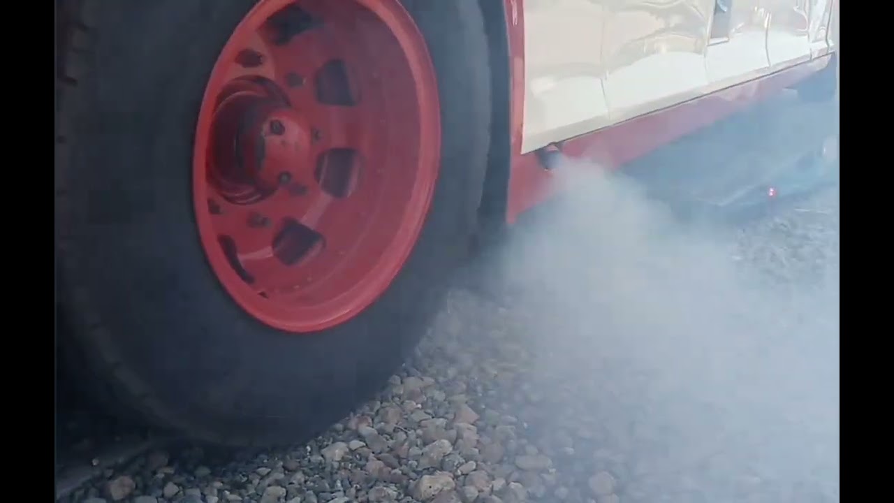 VINTAGE old bus MAUDSLAY start up exhaust smoke amazing