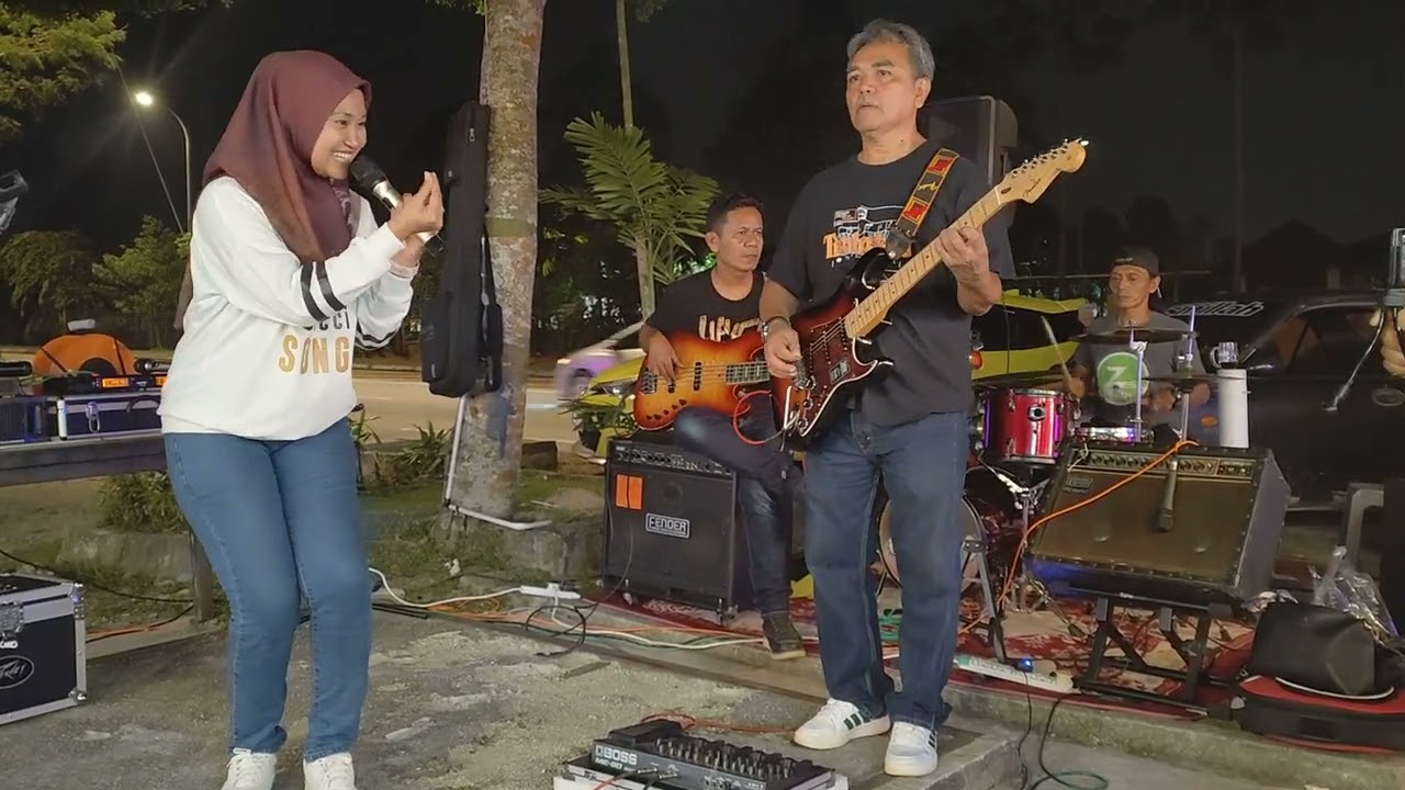 Ada Ubi, Ada Batas ,Hati Muda, Siapa Pernah Jatuh Cinta cover by Enjoy Band