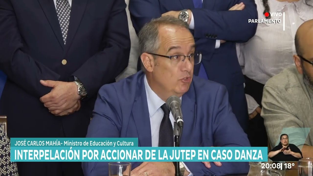 &ldquo;Estoy muy tranquilo&rdquo; dijo Mah&iacute;a tras la interpelaci&oacute;n por el caso del presidente de ASSE