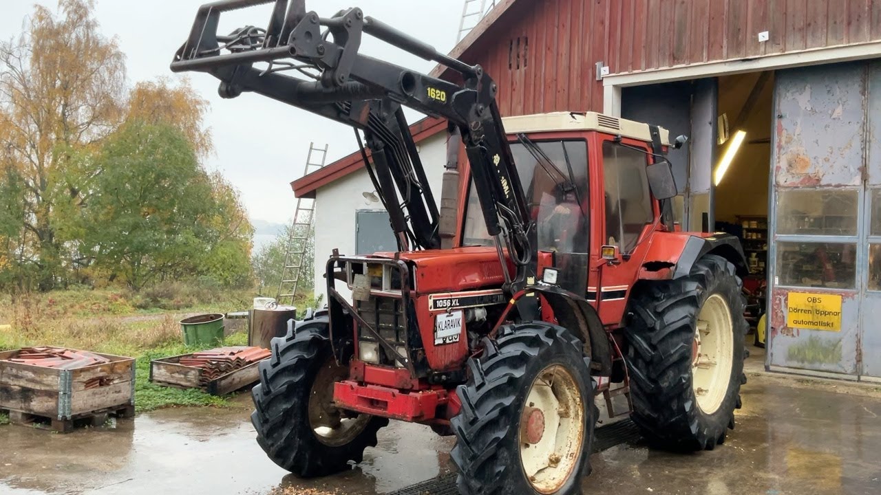 Köp Traktor International IH 1056 XL med lastare på Klaravik