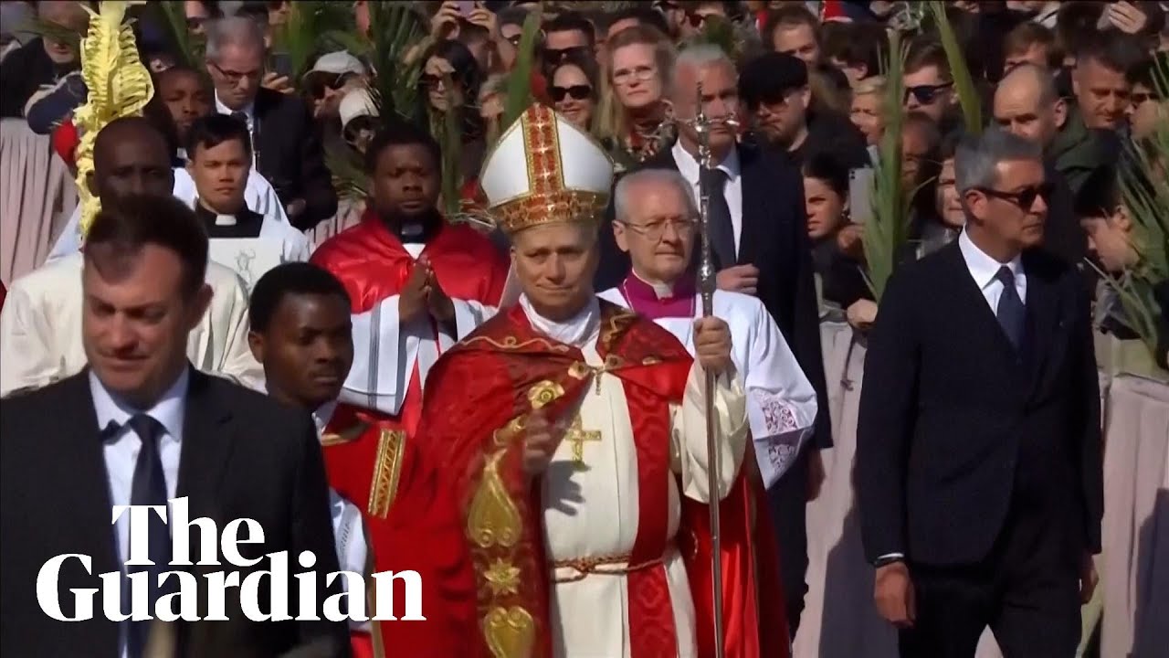 Pope says God rejects prayers of leaders who wage wars