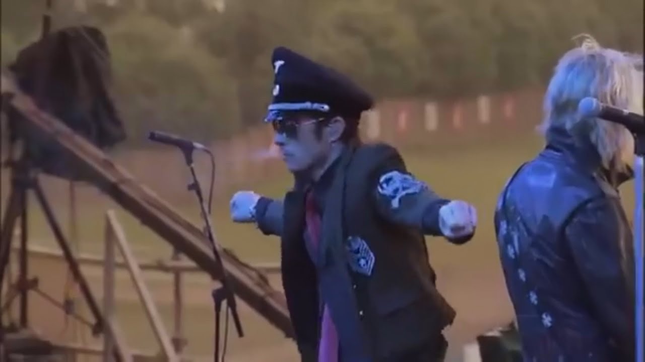 Velvet Revolver - Contraband (Live)
