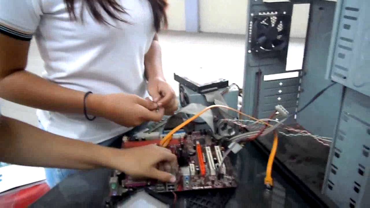 Ensamblaje y Mantenimiento De Una Computadora