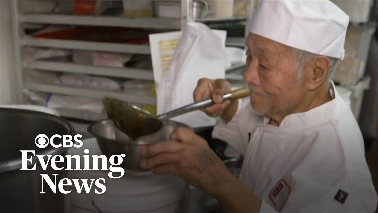 Three generations are keeping Moon Festival's sweetest tradition alive at Texas bakery