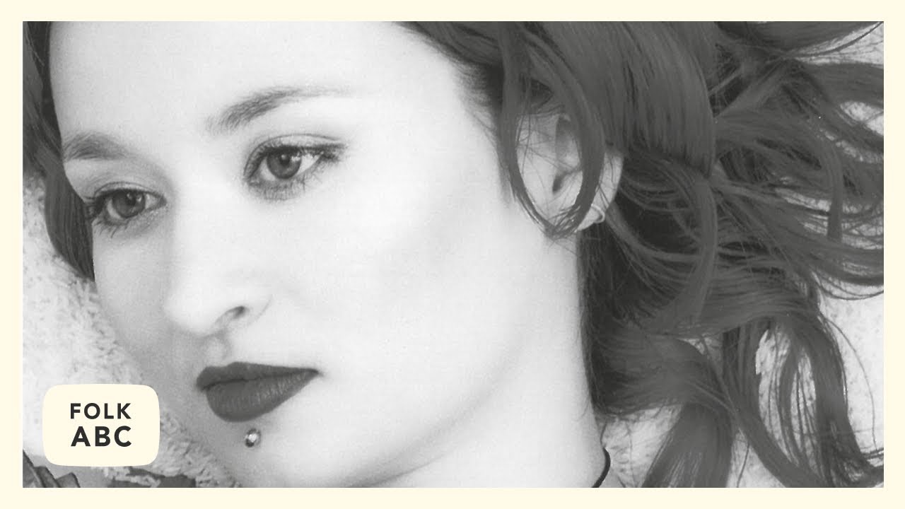 Eliza Carthy - The Snow It Melts the Soonest