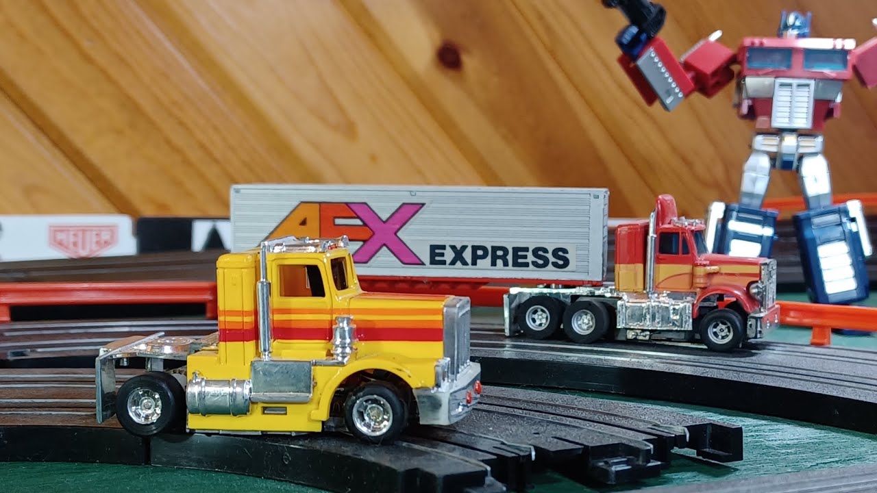 AFX 1982 Big Ryder & Tyco Peterbilt Semi Truck HO Slot Cars