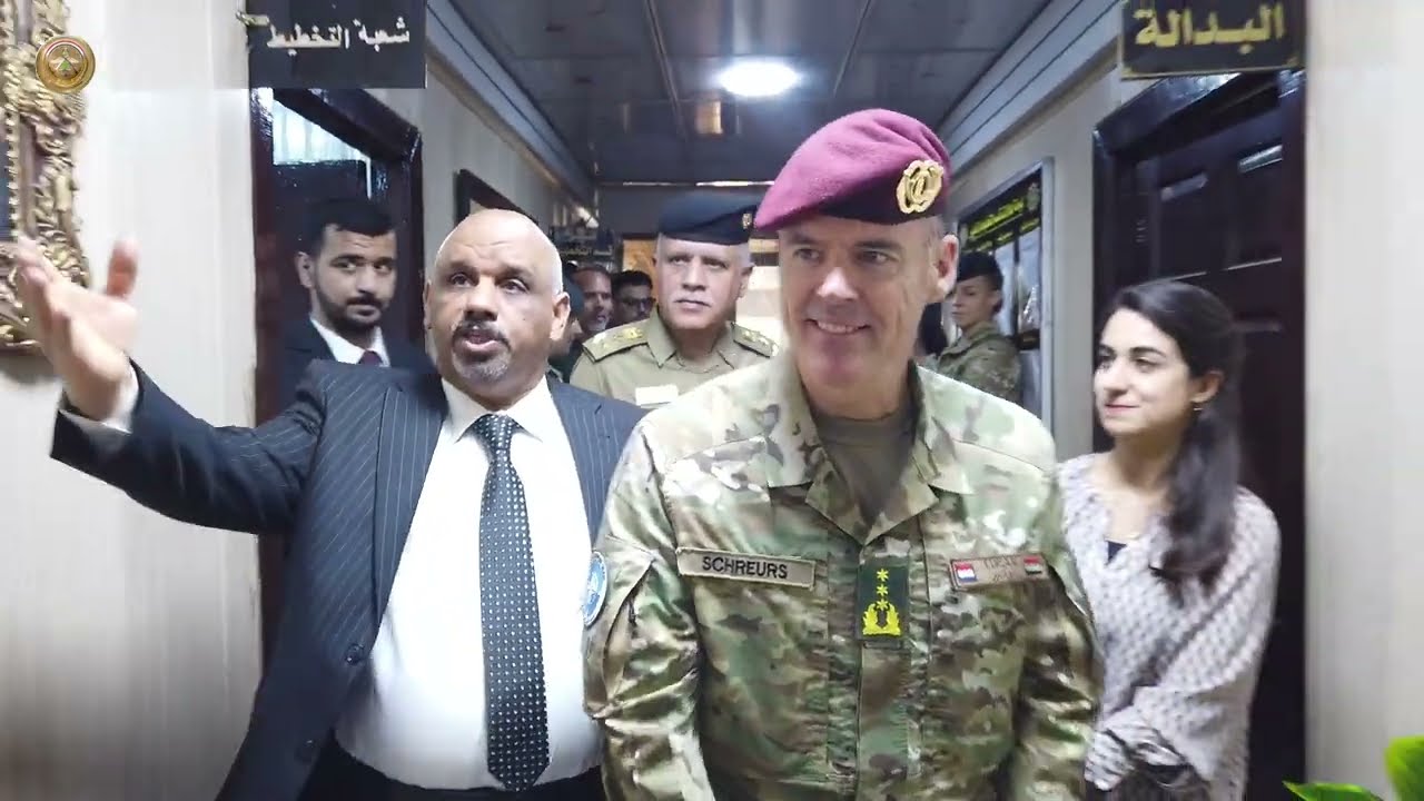 قائد بعثة حلف الناتو يزور مركز التدريب والتطوير الوزاري