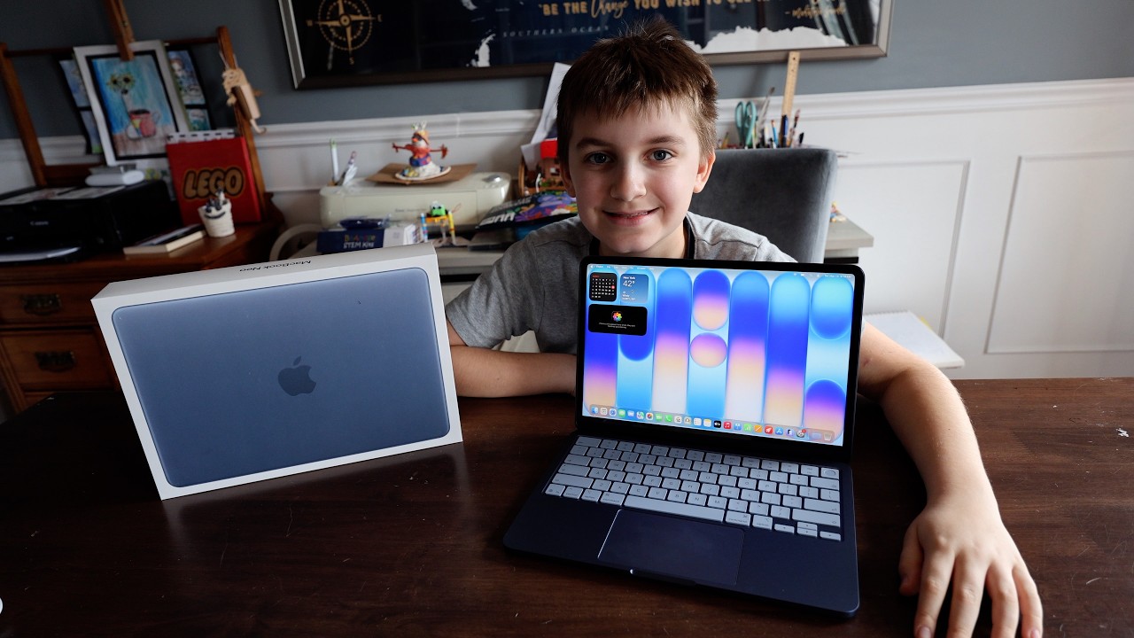 Я копил деньги на свой первый компьютер &mdash; распаковка Macbook Neo.