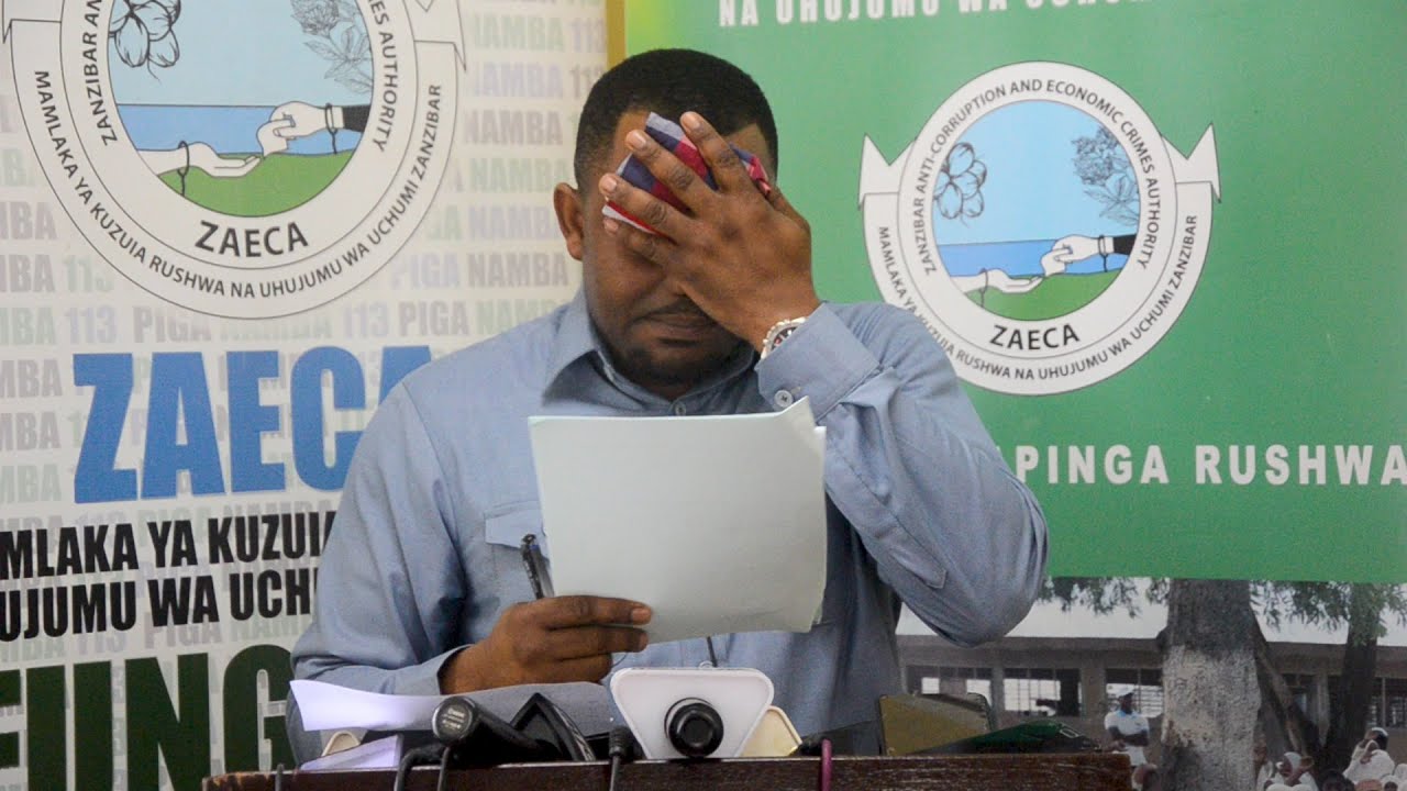 SHUHUDIA  MKURUGENZI ZAECA ABANANISHWA KWA MASWALI NA WAANDISHI WA HABARI.