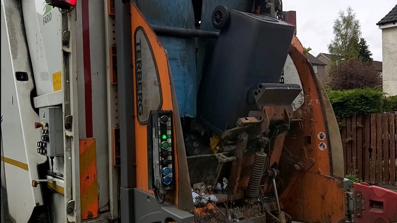 Farid Powerpack TT1 bin lorry collecting general waste, WMT