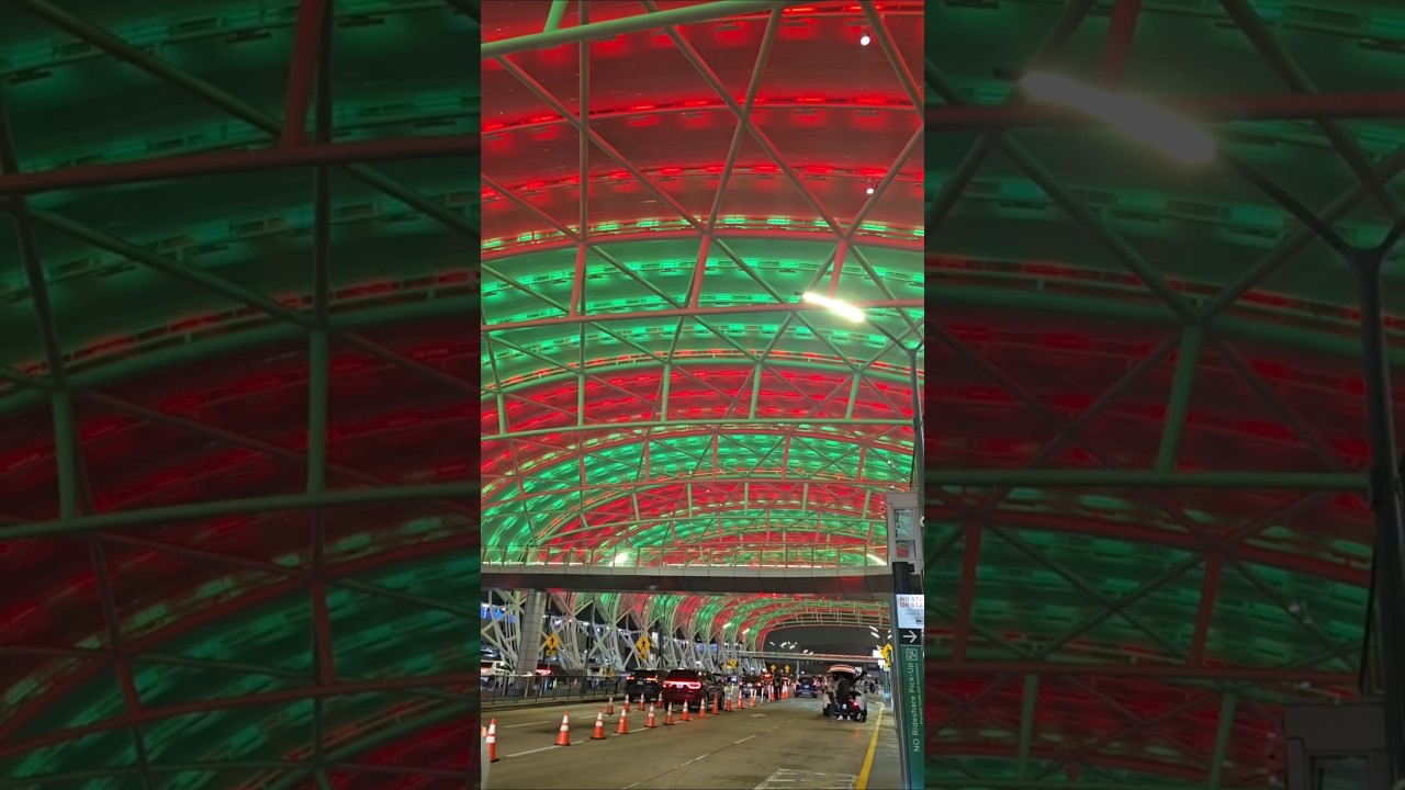 Долгий день в пути, застряли на ночь в Атланте! | Краткий обзор отпуска 7 декабря 2025 г.