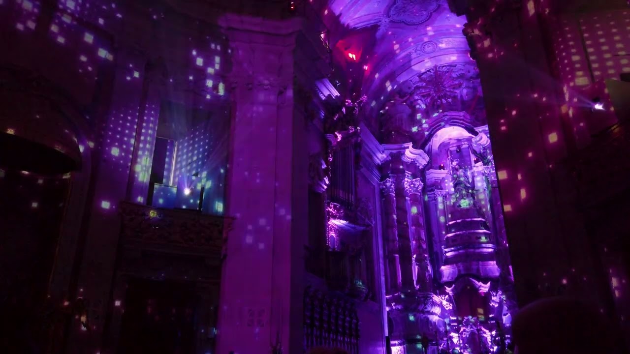 Spiritus: Espetáculo de luzes na Igreja dos Clérigos