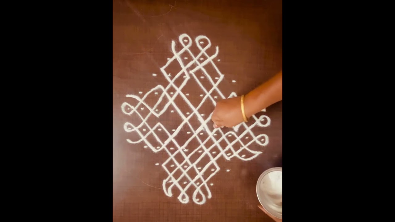 10*2 Rangoli Design 🌺🌹🌺 #indianrangole #viralvideo 