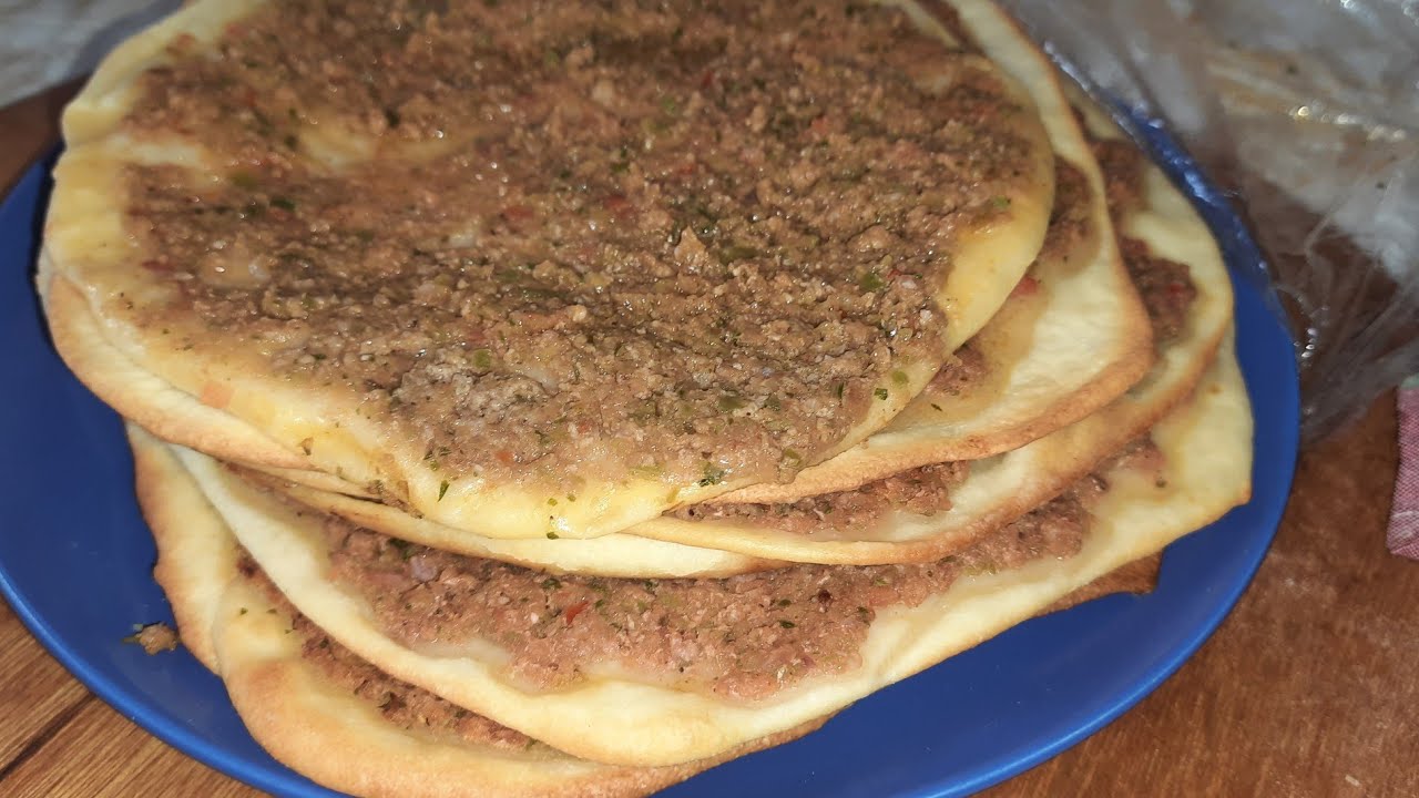 لحم عجين التركي وصفة ساهلة وبنة رهيبة 🇹🇷 Lahmacun nasil yapilir