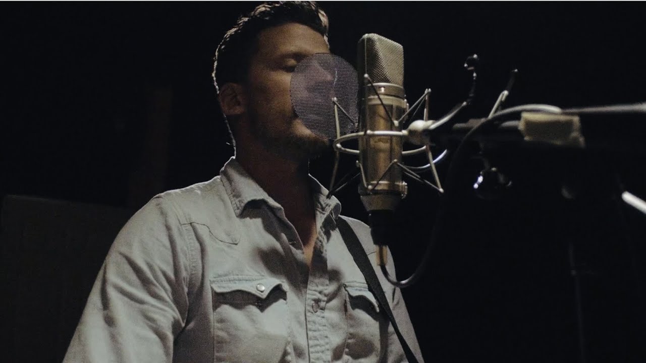 Turnpike Troubadours - Mississippi you’re on my mind