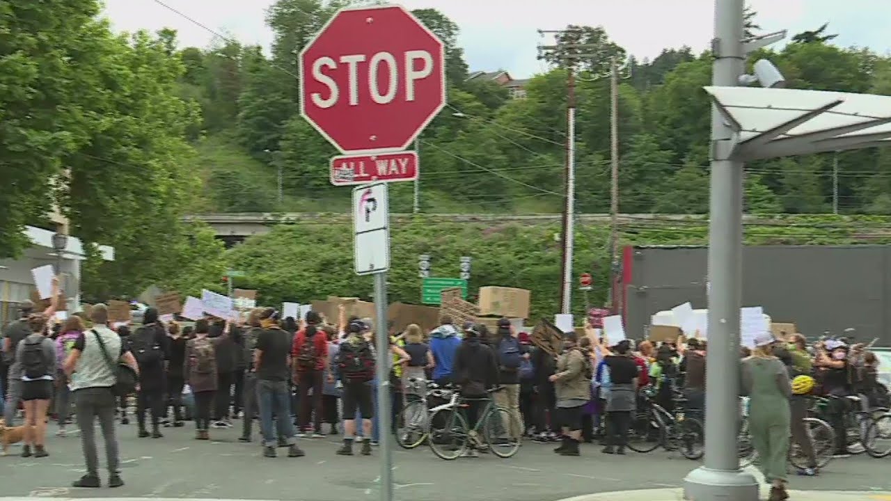 'Abolish ICE' demonstration organized in Portland