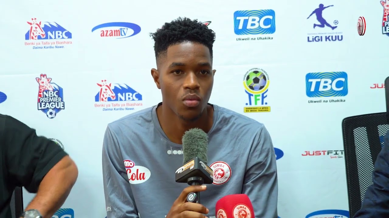 PRESS: KOCHA MKUU STEVE BARKER NA SEMFUKO WAKIZUNGUMZA KUELEKEA MCHEZO DHIDI YA SINGIDA BS