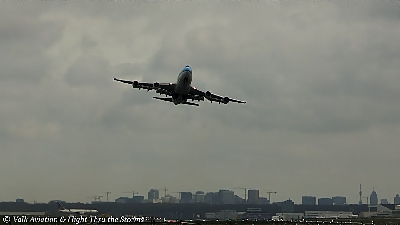 Wingroll Salute to all KLM B747 Lovers @ Cpt Carel van Bruggen