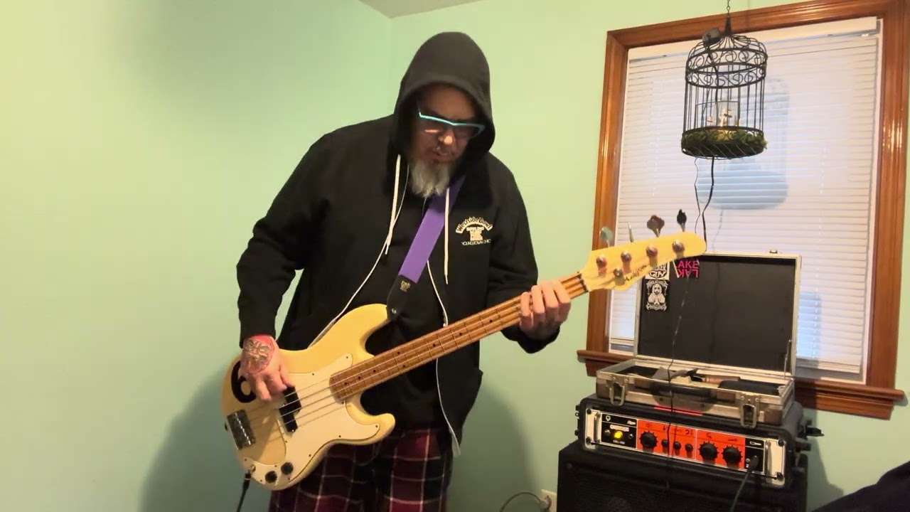 This riff sucks but do you remember when poor people hated the cops and rich people? 