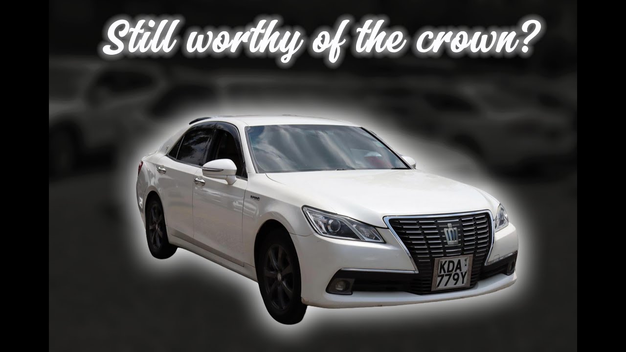 2015 Toyota Crown Hybrid Review | Luxury Meets Efficiency #toyotacrown   #hybridcar  #luxurycars