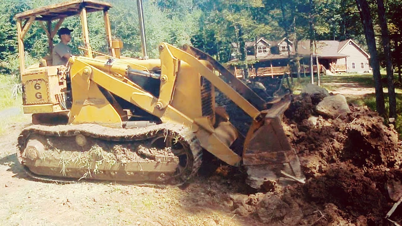Yard Work with Allis Chalmers 6G Leveling Dirt Crawler Loader - I'm Not A Professional - #29