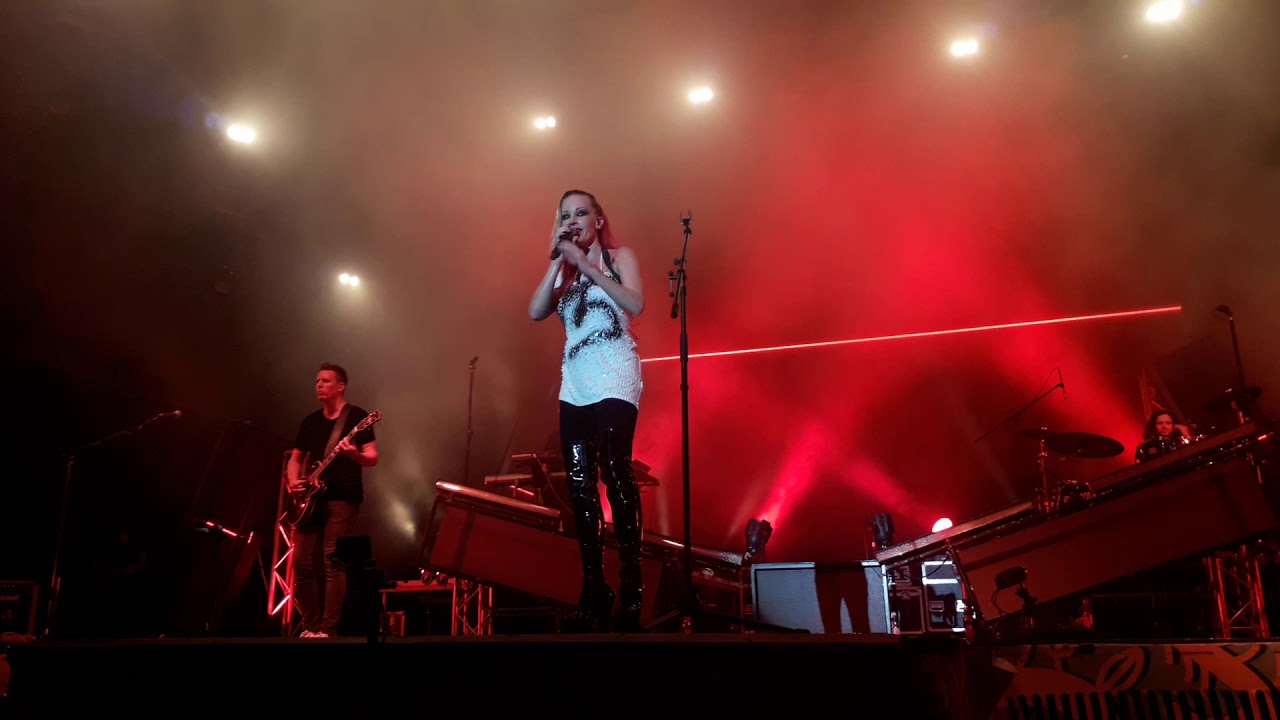 Anna and the Barbies - Ne csináld! (Budapest Park, 2019)