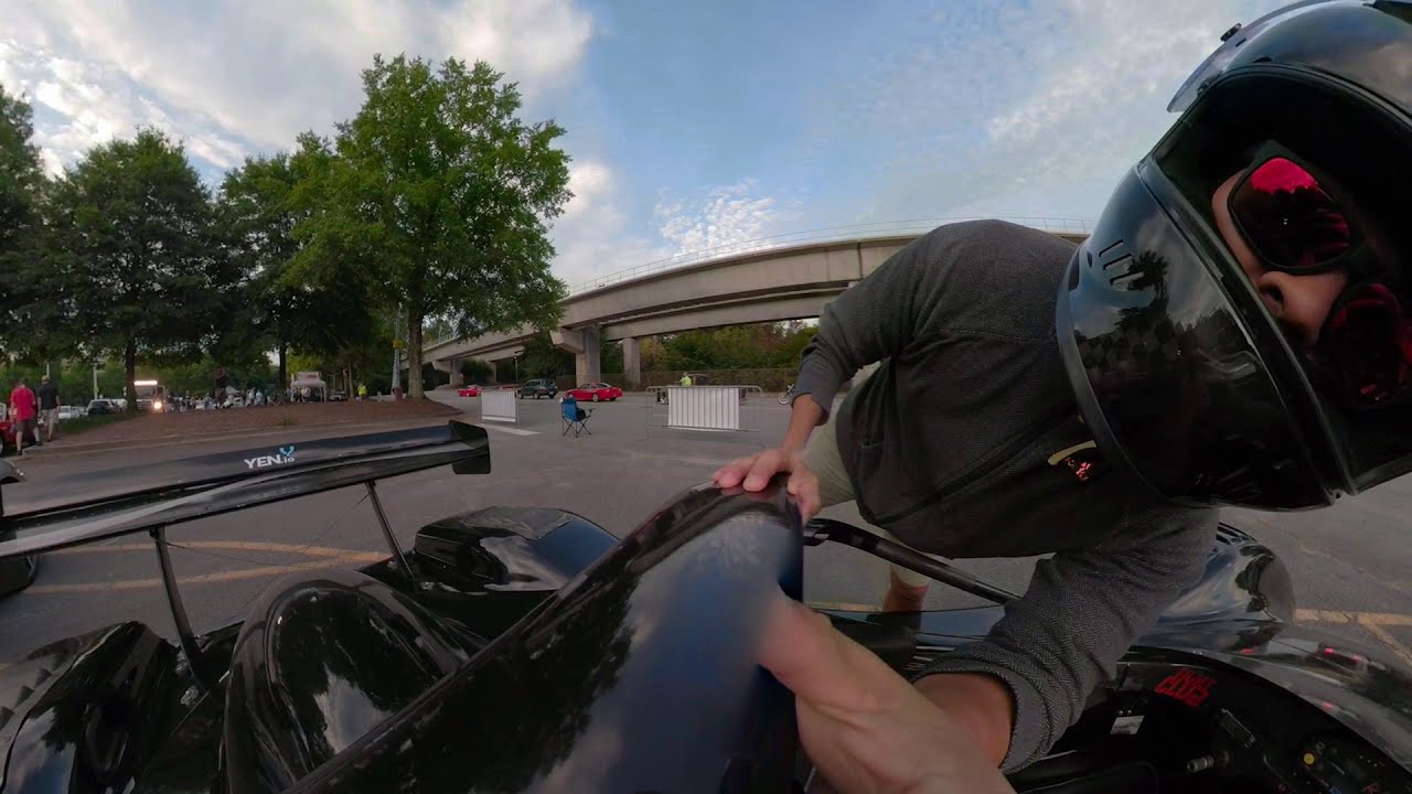 Parking the Radical SR3 Racecar at Caffeine & Octane Atlanta Car Show - Driving Around the Mall!