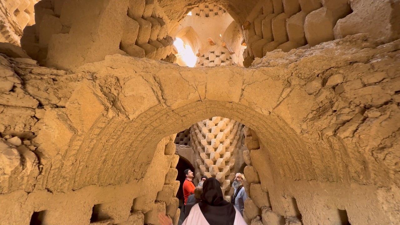 Travel to the villages of Isfahan . iran village house شهر تاریخی طاد اصفهان