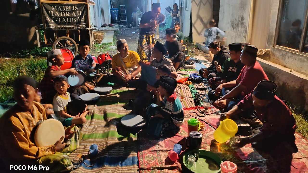 Sholawatan Al Jiduri Jember Majelis Hadroh At - Taubah RW.030 Kebonsari Part 3